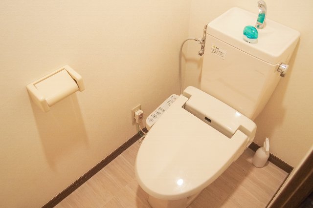 トイレの寿命はいつ？交換の目安はおよそ10年