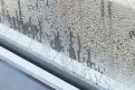 窓の故障・劣化の原因！ 窓に結露ができる原因と対策